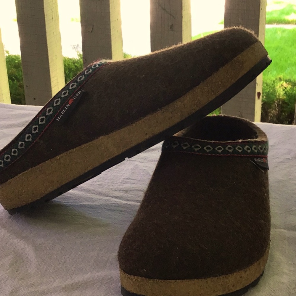 Haflinger wool, brown clogs NWOT, size 40